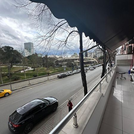 Park View Central Apartment Tirana Buitenkant foto
