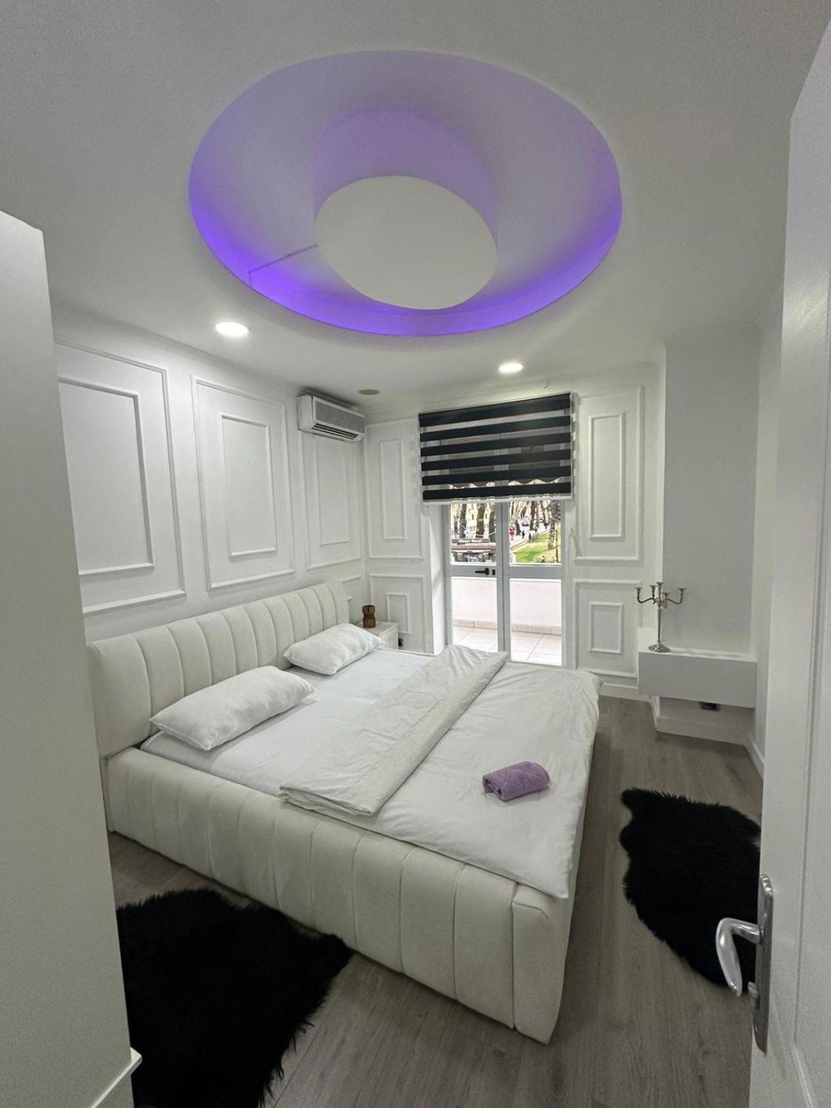 Park View Central Apartment Tirana Buitenkant foto